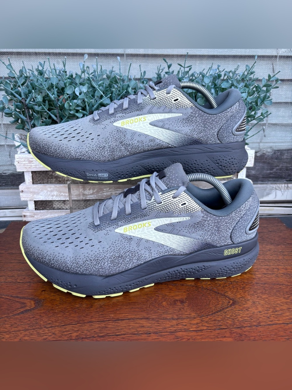 Brooks Men's Adrenaline GTS 25 Running Shoes